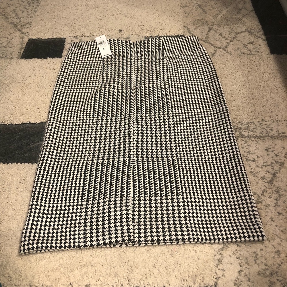 NWT Ann Taylor Factory Black White Skirt Sz 6